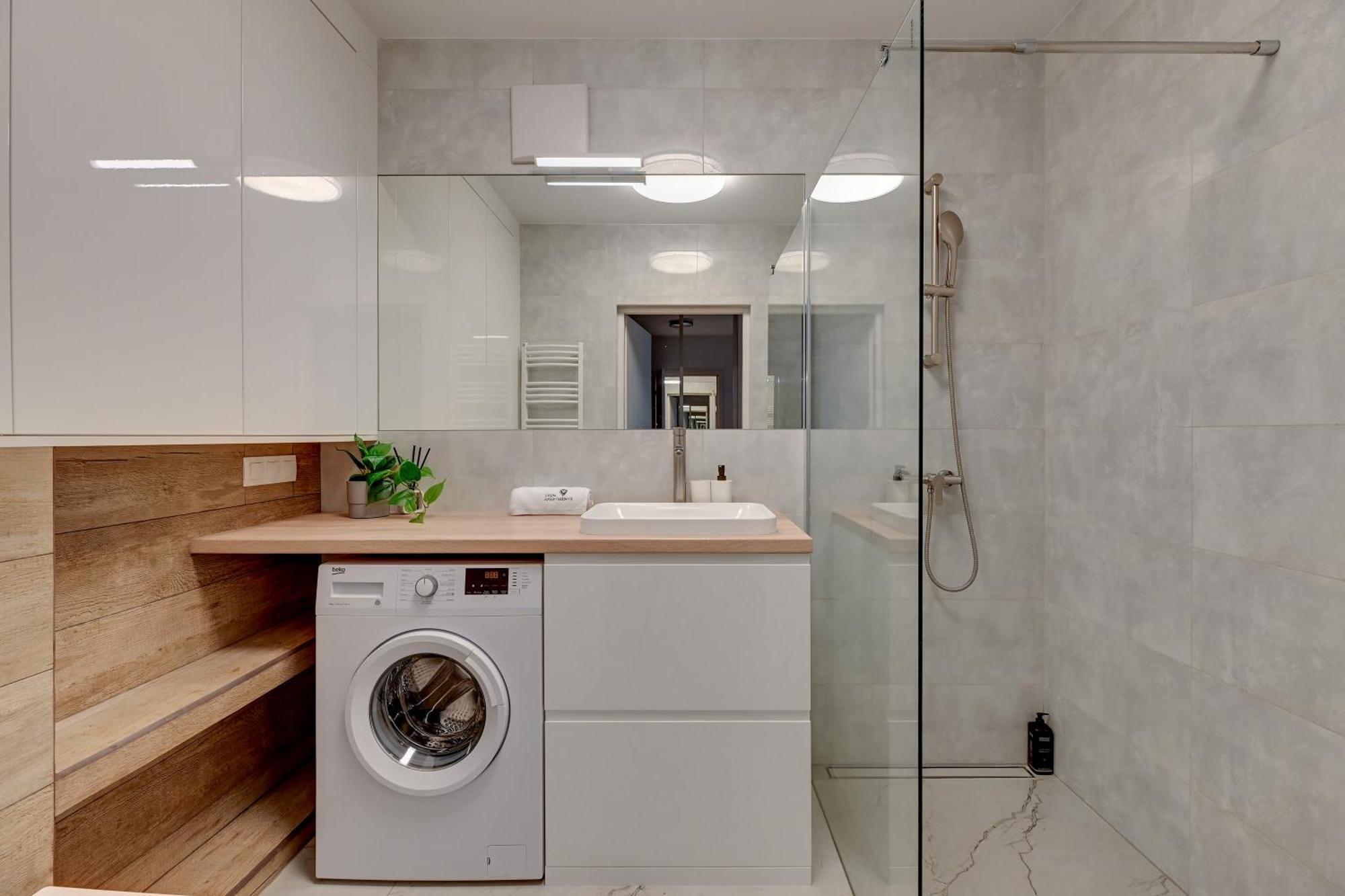 Front Park Apartments With Parking By Lion Apartments Gdansk Bagian luar foto